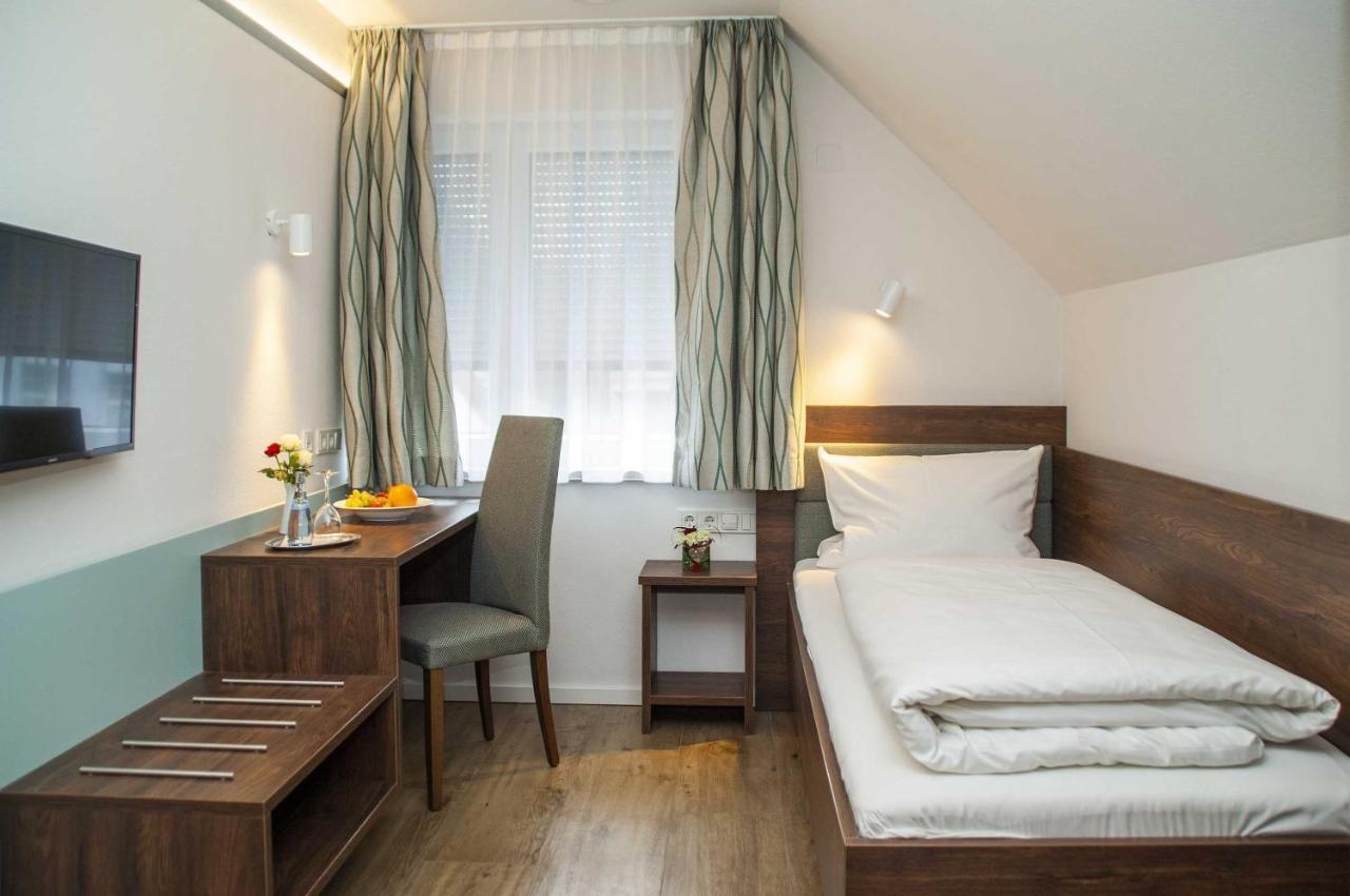 Hotel-Gasthof Krone Greding Zewnętrze zdjęcie